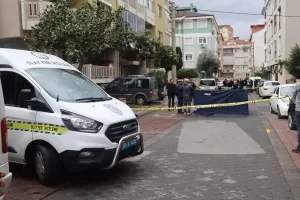 DENİZLİ (AA) – Denizli'nin Pamukkale ilçesinde, karısını ve arkadaşını tüfekle