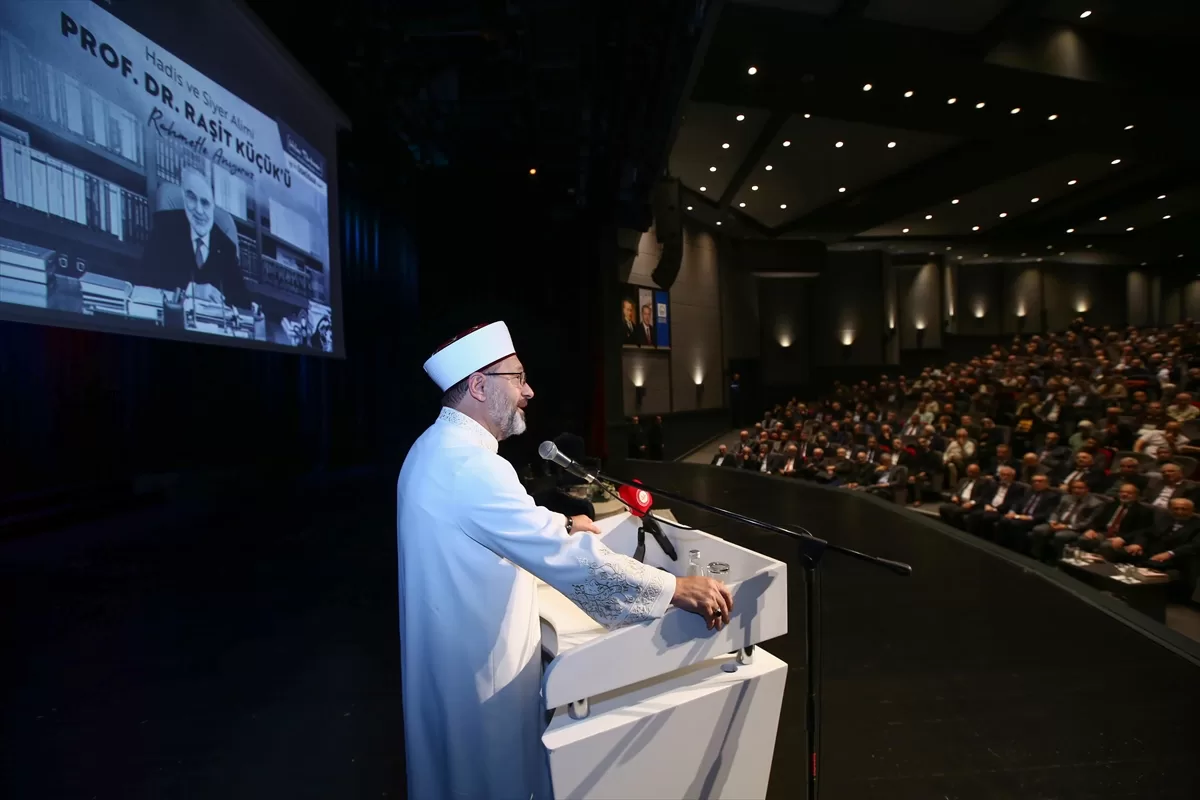 Diyanet İşleri Başkanı Erbaş Prof. Dr. Raşit Küçük Anma Programı'na katıldı