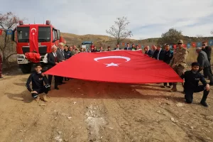 ERZİNCAN (AA) – Erzincan'da 80 ilden getirilen fidan ve toprakla