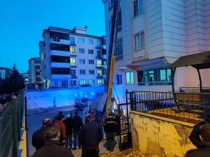 GAZİANTEP (AA) – Gaziantep'te bir dairenin tadilatı için kullanılan yük