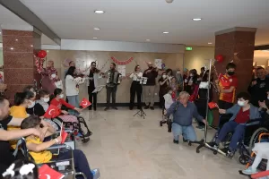 - Hacettepe Üniversitesi İhsan Doğramacı Çocuk Hastanesinde tedavi gören çocuklar