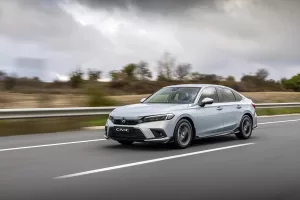İSTANBUL (AA) – Honda, Civic Sedan Executive+ donanımının hem benzinli