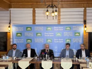 - "(İsrail) Çocuk ve kadın öldürmekten daha kötü bir şey