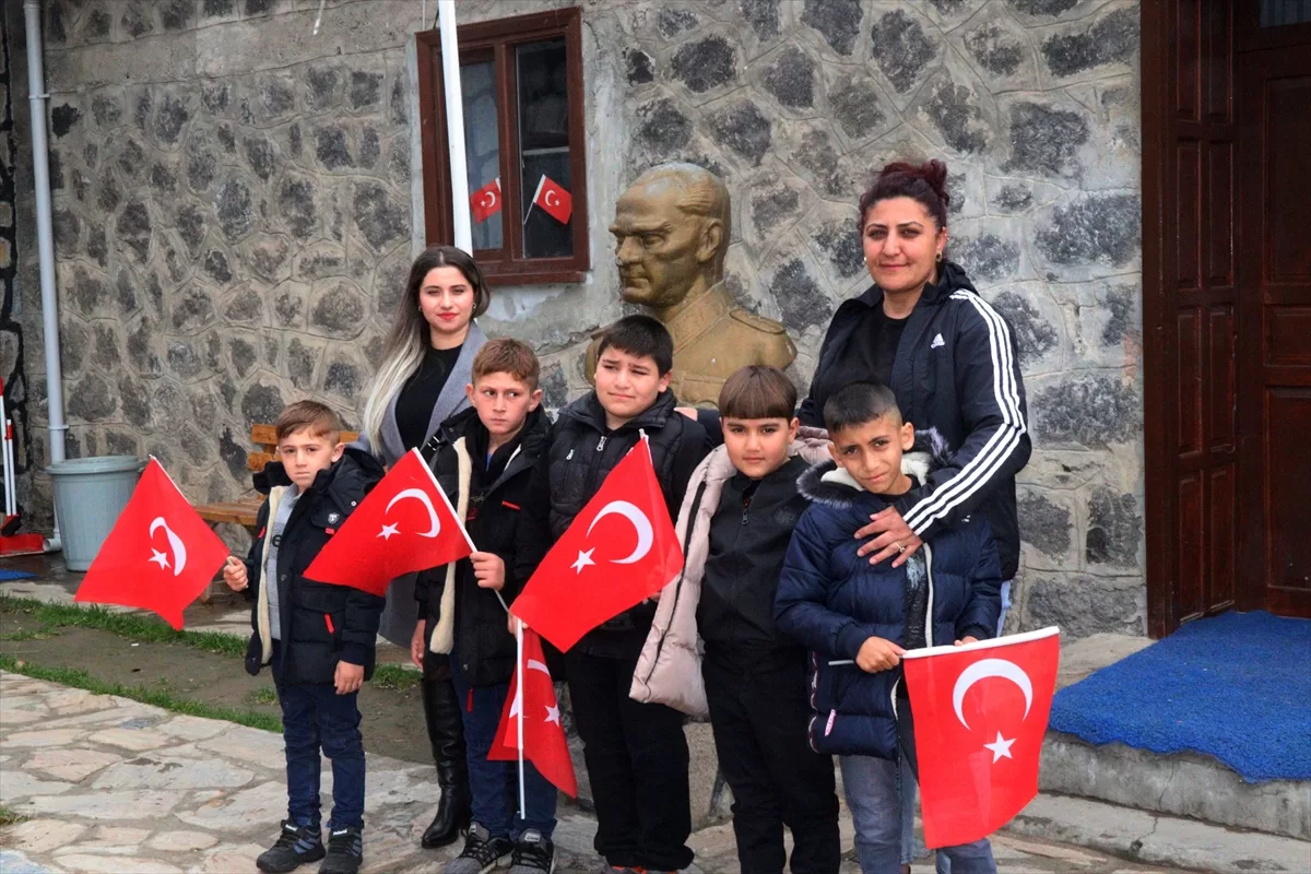 IĞDIR (AA) – Türkiye'nin en doğusundaki "Ata'ya Saygı Nöbeti" tutan