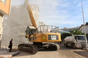 HATAY (AA) – Hatay'ın İskenderun ilçesinde, depremler nedeniyle ağır hasar