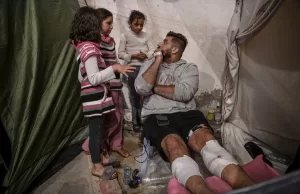 GAZZE (AA) – İsrail güçlerinin Gazze Şeridi'nin güneyi ile kuzeyi