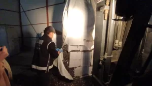 İZMİR (AA) – İzmir'in Torbalı ilçesinde düzenlenen kaçak sigara operasyonunda,