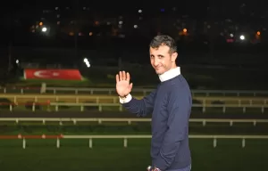 İSTANBUL (AA) – Türkiye'nin başarılı jokeylerinden Gökhan Kocakaya, kariyerini ABD'de