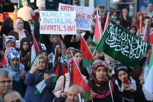 KAYSERİ (AA) – Kayseri'de sivil toplum kuruluşları, düzenledikleri yürüyüşle İsrail'in