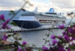 ANTALYA (AA) – Bahama bayraklı "Marella Discovery 2" adlı kruvaziyer,