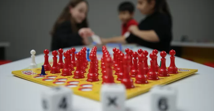 Matematiği sevdirmek için yola çıkan eğitimciler 53 zeka oyunu tasarlardı
