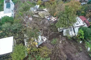 - Heyelan bölgesi dronla görüntülendi