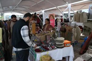 İSLAMABAD (AA) – Pakistan'ın başkenti İslamabad'da kurulan "yıllık hayır pazarı"
