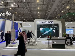 - Roketsan fuarda, mini akıllı mühimmatlar MAM-C, MAM-L ve MAM-T,