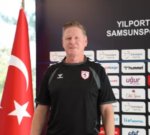 - "Futbolculara öz güven aşılamaya çalışıyorum. Kendilerini iyi hissetsinler, güçlü