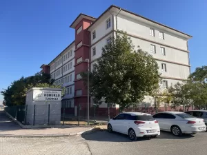 ŞANLIURFA (AA) – Şanlıurfa'nın merkez Haliliye ilçesinde öğrenci velileri tarafından