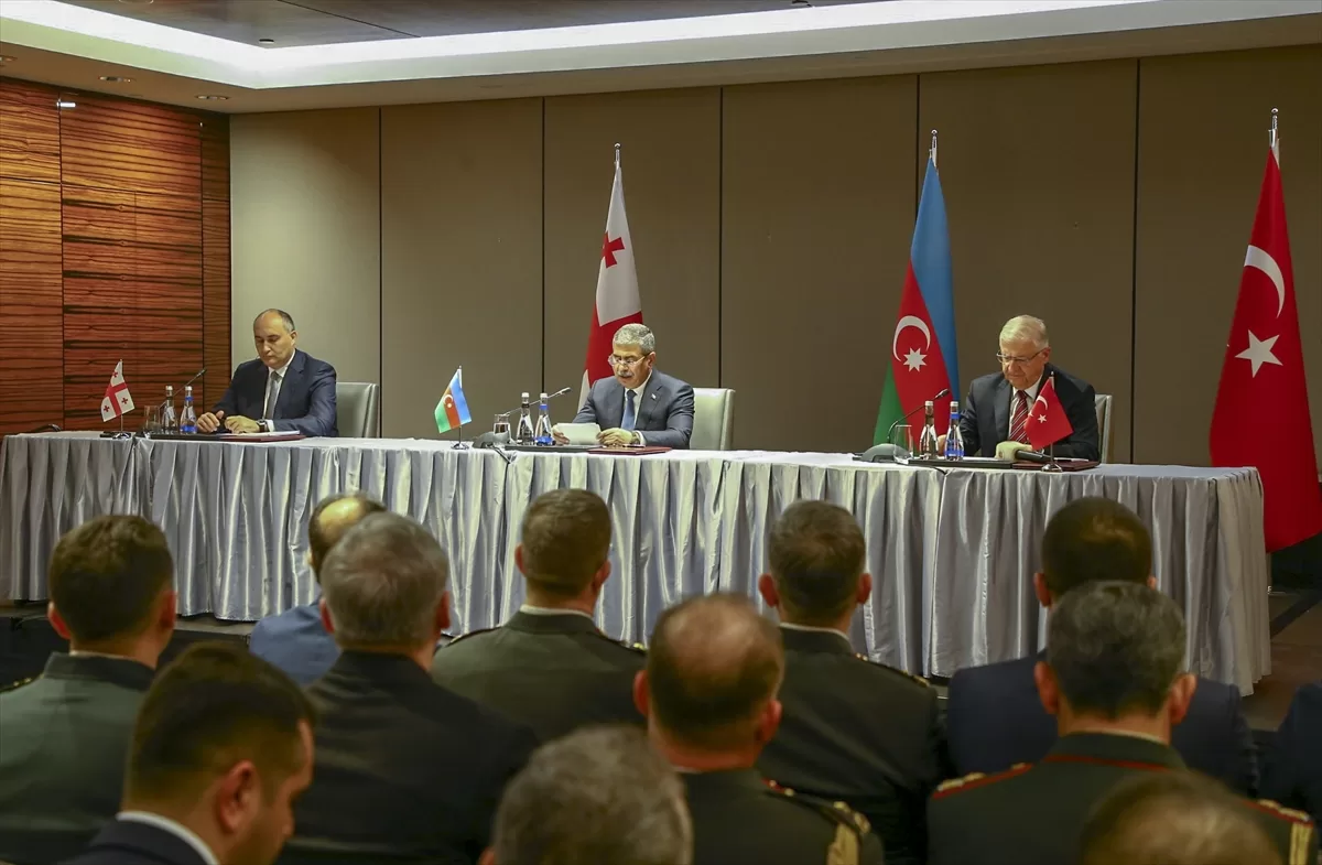 Türkiye-Azerbaycan-Gürcistan Savunma Bakanları Toplantısı yapıldı