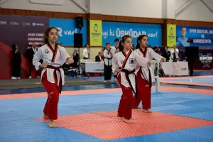 İSTANBUL (AA) – İmam hatip okullarında eğitim alan öğrencilerin birlik