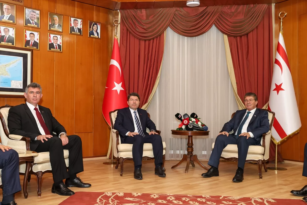 Adalet Bakanı Tunç, KKTC Başbakanı Üstel'i ziyaret etti