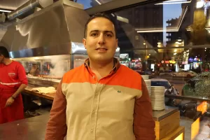 ADANA (AA) – Adana'da bir işletme, hindi etinden yapılan kebabı