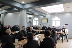 AĞRI (AA) – Ağrı'da servis minibüsü ile kamyonetin çarpıştığı kazada