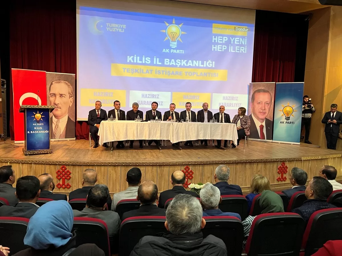 AK Parti Genel Başkan Yardımcısı Kandemir, Kilis'te partisinin istişare toplantısına katıldı:
