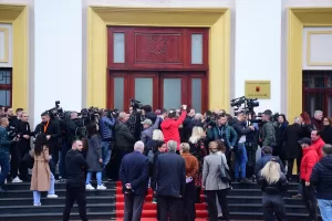 TİRAN (AA) – Arnavutluk Meclisinde muhalefet milletvekilleri, Meclis tüzüğündeki değişiklikler