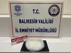 BALIKESİR (AA) – Balıkesir'in Edremit ilçesinde polis ekiplerince düzenlenen uyuşturucu