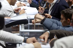 - Genel kurulda oy verme işlemine 21 sandıkta başlandı