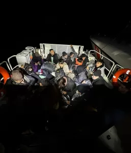 - Göçmen kaçakçısı olduğu iddiasıyla 2 şüpheli gözaltına alındı
