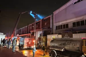 BURSA (AA) – Bursa'nın İnegöl ilçesinde mobilya üretim imalathanesinde çıkan