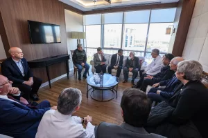 - "Bugün Meclisteki herkesin yüreği ağzında, Hasan Bitmez büyüğümüzden bir