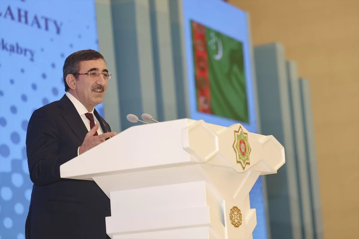 Cumhurbaşkanı Yardımcısı Yılmaz, Türkiye-Türkmenistan İş Forumu'nda konuştu: