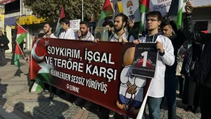 EDİRNE (AA) – Edirne'de, terör ve Filistin'deki saldırılar protesto edildi.