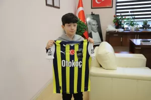 DENİZLİ (AA) – Fenerbahçeli futbolcu Emre Mor, Pamukkale Üniversitesi (PAÜ)
