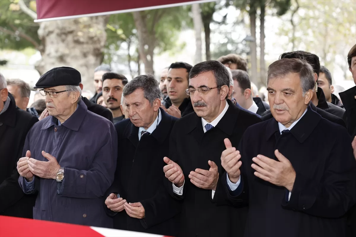 Eski Diyanet İşleri Başkanı Doğan'ın cenazesi İstanbul'da toprağa verildi