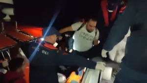 MUĞLA (AA) – Muğla’nın Fethiye ilçesi açıklarında 33 düzensiz göçmen