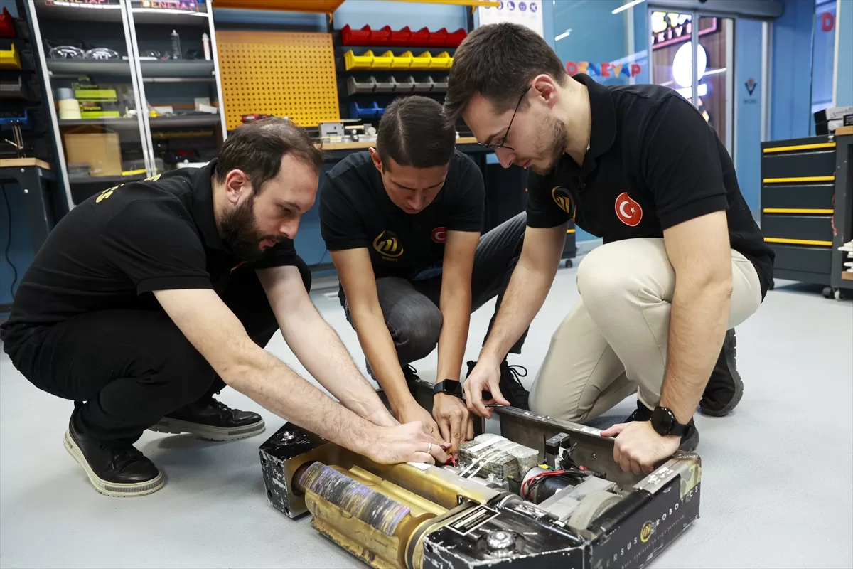 ANKARA (AA) – FATMA SEVİNÇ ÇETİN – Sanayiden topladıkları parçaları