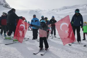HAKKARİ (AA) – Hakkari'deki 2 bin 800 rakımlı Merga Bütan