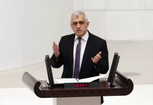 TBMM (AA) – DEM Parti milletvekilleri, TBMM Genel Kurulunda, Hazine