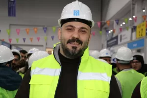 ERZURUM (AA) – Erzurum'da baret takıp yelek giyen inşaat mühendisleri,