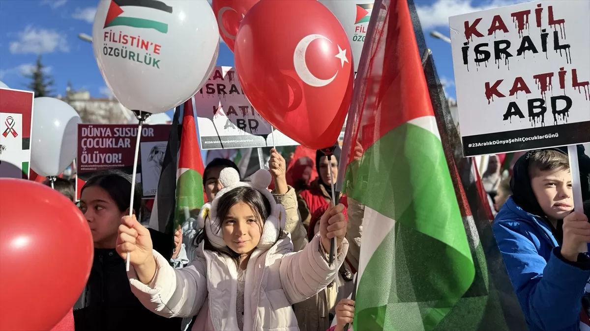 İsrail'in Gazze'ye yönelik saldırıları Çorum'da protesto edildi