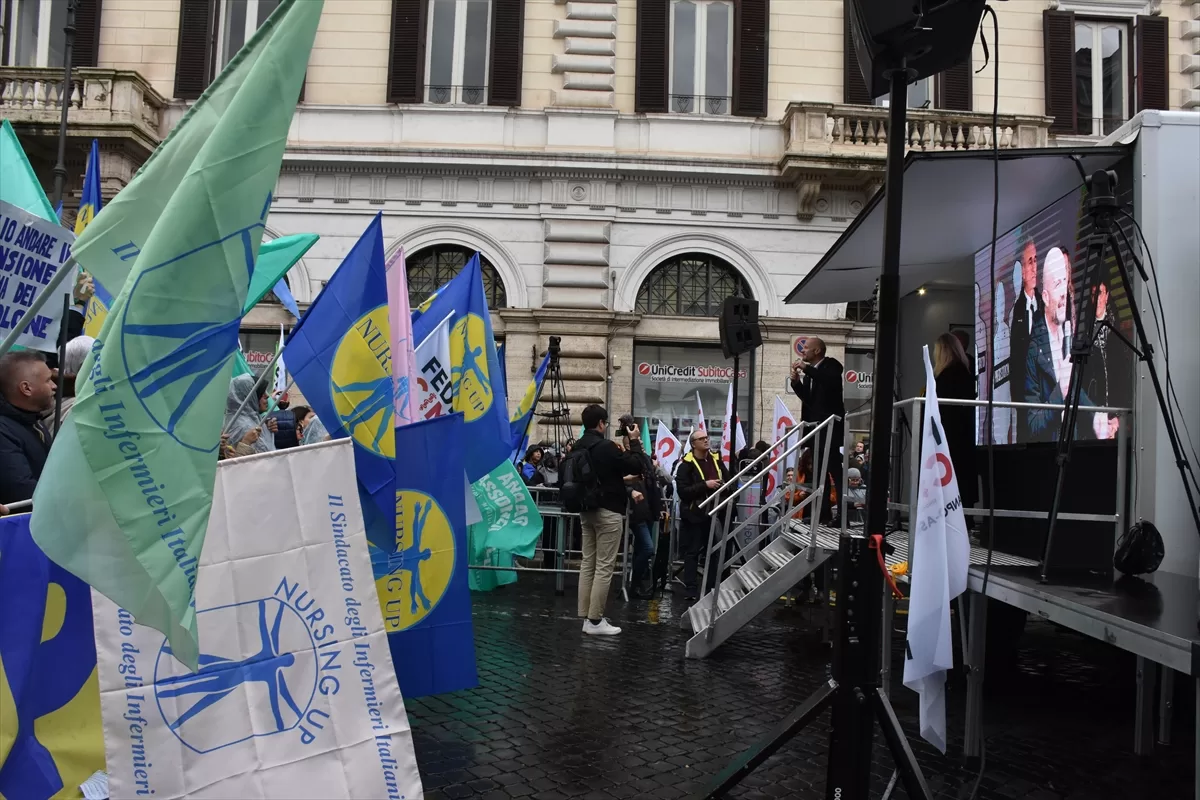 Medici e infermieri hanno scioperato in Italia