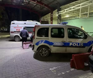 İZMİR (AA) – İzmir'in Konak ilçesinde çıkan bıçaklı kavgada yaralanan