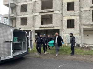 KAYSERİ (AA) – Kayseri'de 12 yaşındaki çocuk, bir inşaatın çatısında