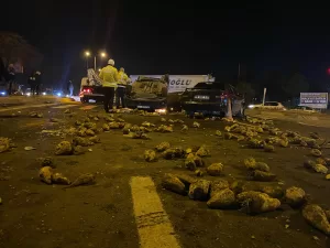 KAYSERİ (AA) – Kayseri'de 2 tır ve 3 otomobilin karıştığı