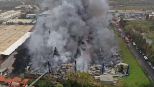 KOCAELİ (AA) – Kocaeli'nin Gebze ilçesinde kimyasal ürünlerin bulunduğu depoda