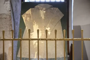 KONYA (AA) – Hazreti Mevlana'ya ait restorasyonu tamamlanan kıyafetler Konya'da