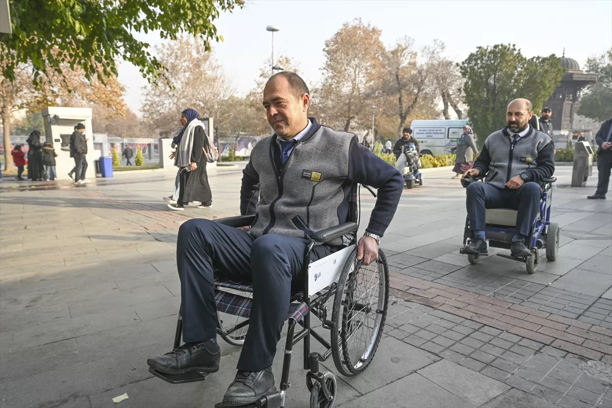 Konya'da otobüs şoförlerine engellileri daha iyi anlamaları için eğitim veriliyor