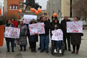 PRİŞTİNE (AA) – Kosova'nın başkenti Priştine'de, ülkede geçen hafta yaşanan